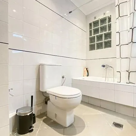 Syntagma Square, 65sqm Cozy Family 아파트 *