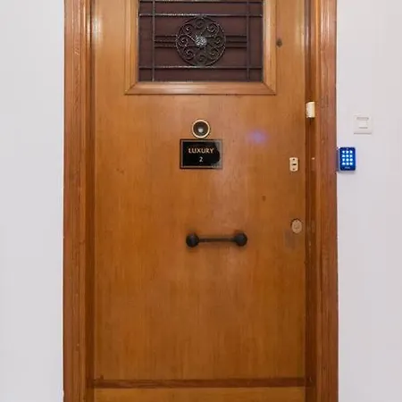 Apartment Syntagma Square, 65sqm Cozy Family Athens