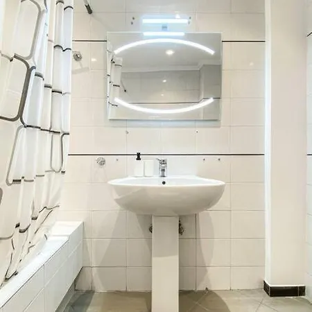 Syntagma Square, 65sqm Cozy Family Athens